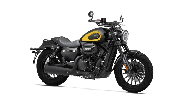 Keeway V302C Cruiser Bike Launched In India With New Yellow Colour