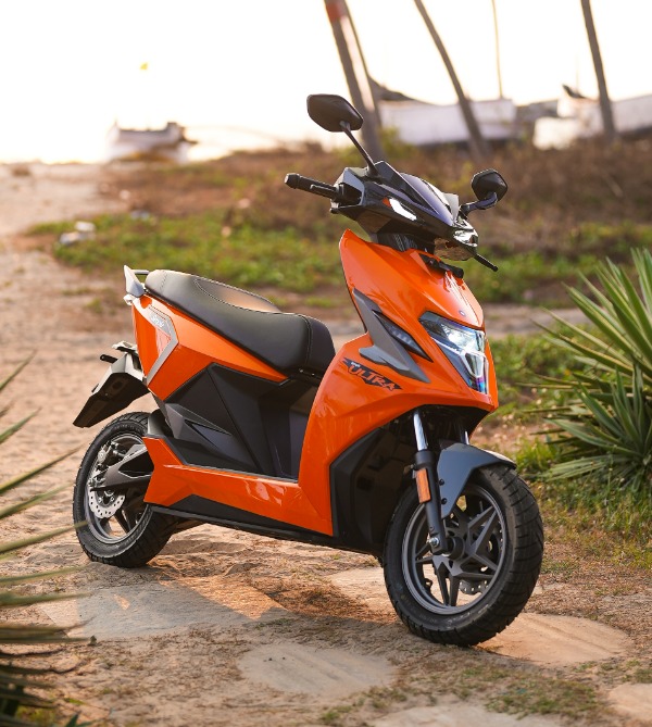New Simple Ultra Electric Scooter Launched With 400 KM Range On A Single Charge