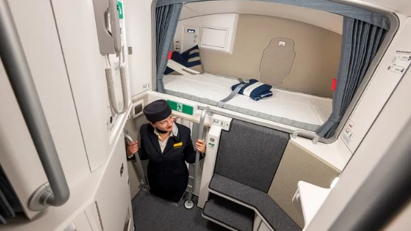 flight attendant secret bedroom