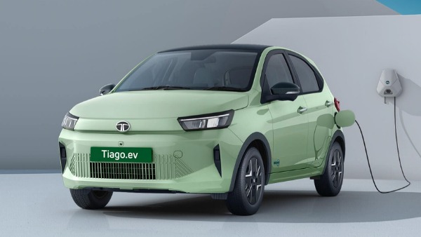 Tata Tiago EV Vs MG Comet EV Comparison In Detail
