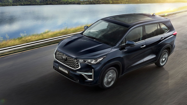 Toyota Innova HyCross Becomes India s No 1 Hybrid Car In FY2026