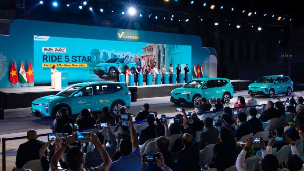 green sm limo electric taxi india