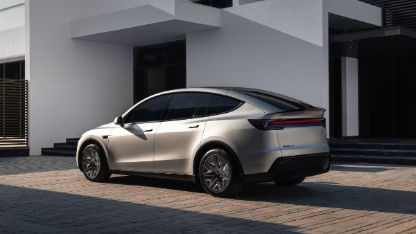 Tesla Model Y L 6-Seater Electric SUV Deliveries Started In India