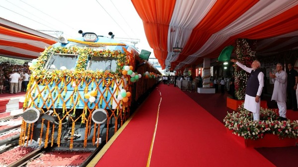 Prime Minister Narendra Modi Flagged Off India s First Hydrogen Train Prime Minister Narendra Modi Flagged Off India s First Hydrogen Train