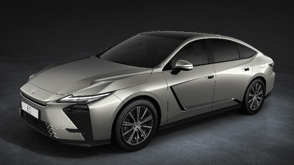 Lexus ES 350h Hybrid Sedan Launched
