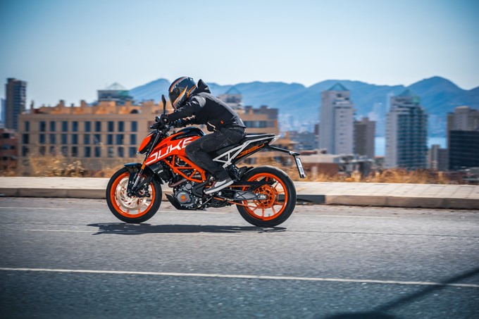 2017 KTM Duke 390