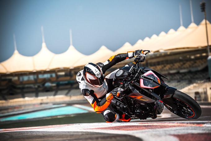 2017 KTM Super Duke 1290 R