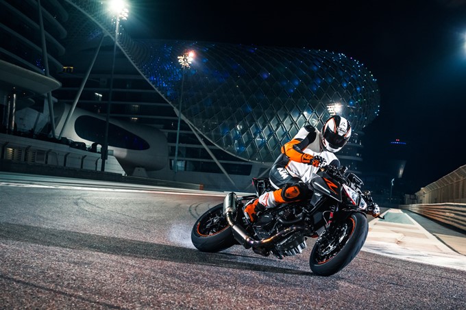2017 KTM Super Duke 1290 R