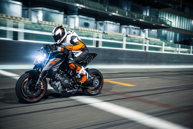 2017 KTM Super Duke 1290 R