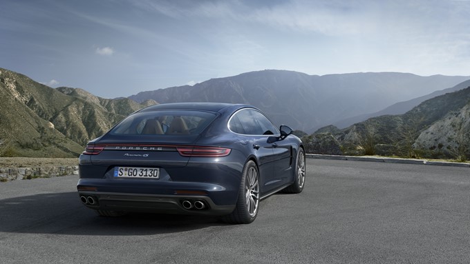 2017 Porsche Panamera