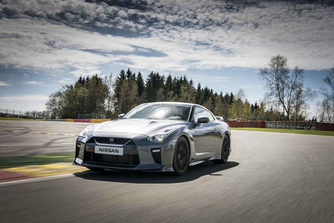 Nissan GT-R