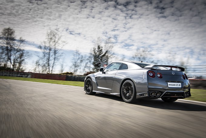 Nissan GT-R