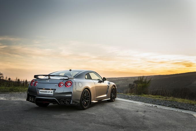 Nissan GT-R