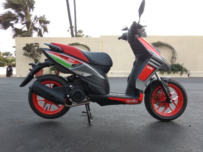 Aprilia SR 150 Race