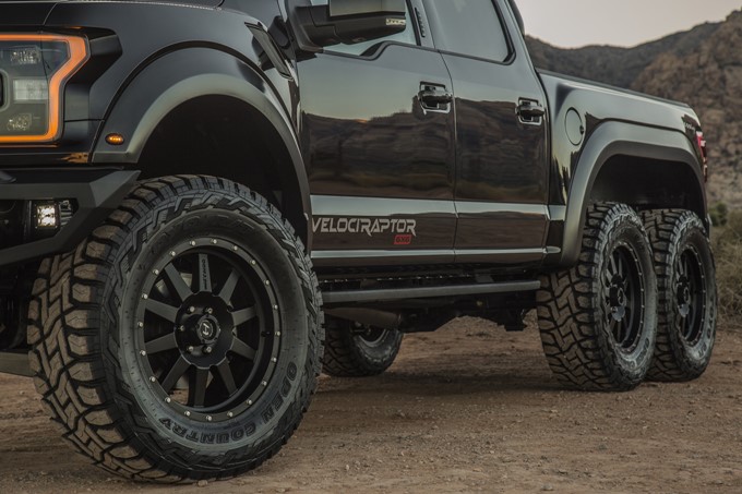 Hennessey VelociRaptor 6X6