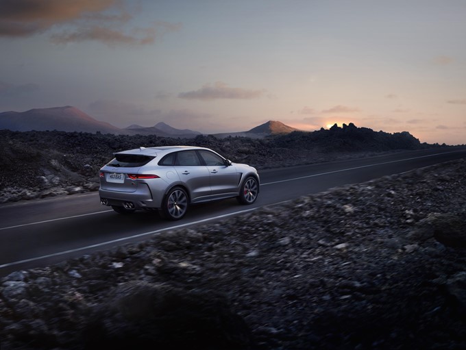 Jaguar F-Pace SVR