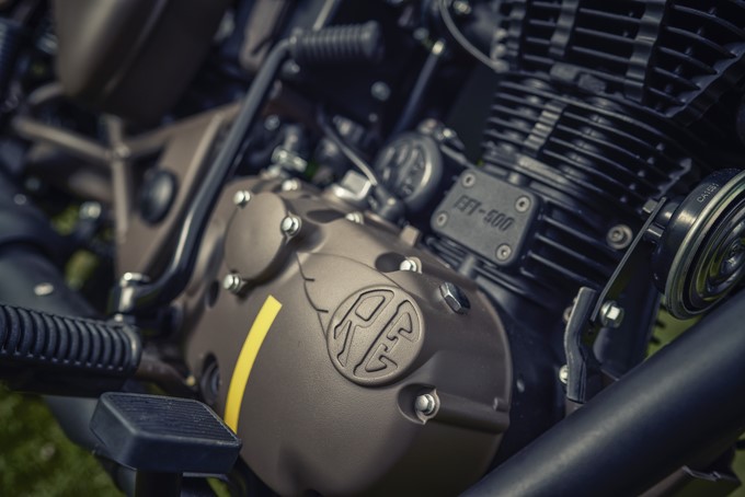 Royal Enfield Classic 500 Pegasus