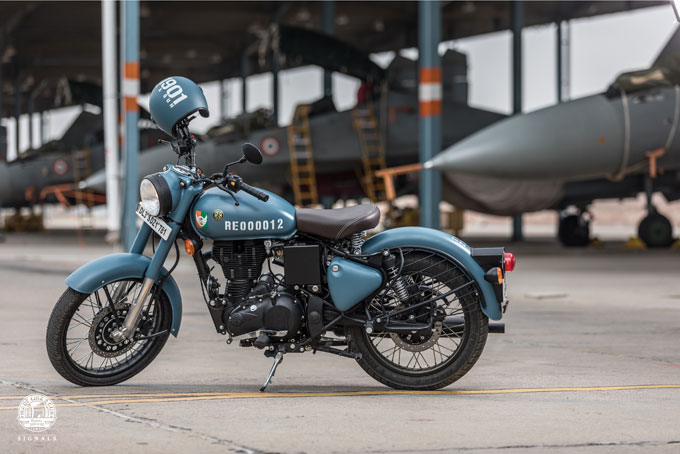 Royal Enfield Classic 350 Signals Edition