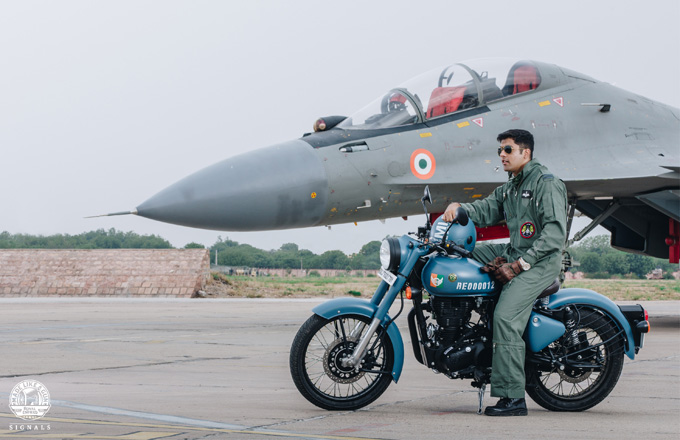 Royal Enfield Classic 350 Signals Edition