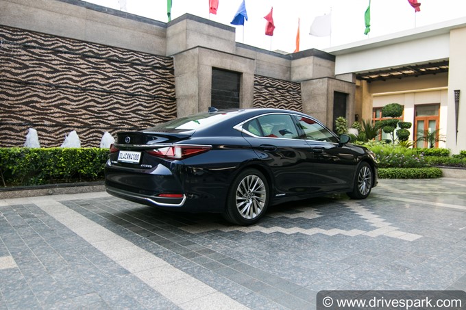 2018 Lexus ES 300h