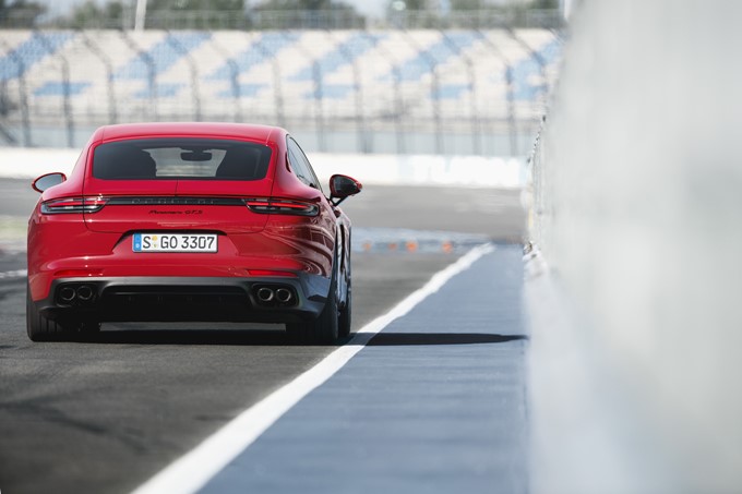 2019 Porsche Panamera GTS