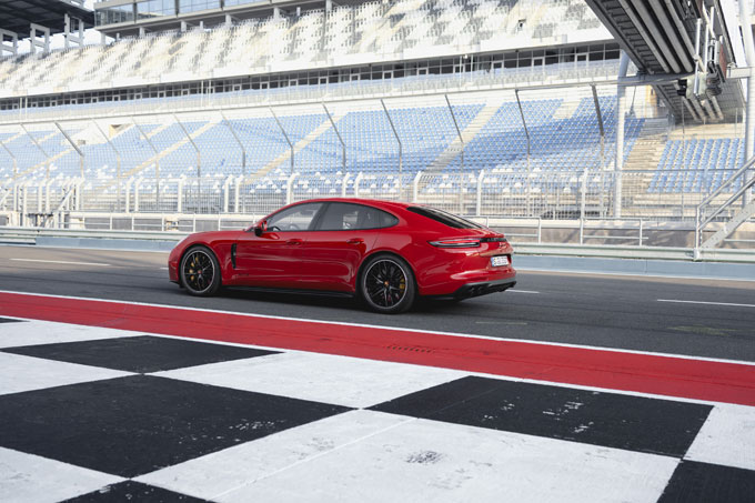 2019 Porsche Panamera GTS