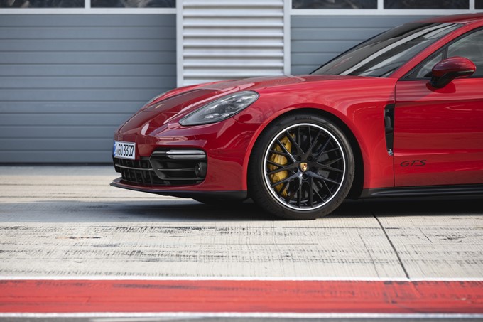 2019 Porsche Panamera GTS