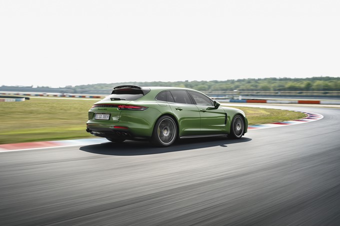 2019 Porsche Panamera GTS Sport Turismo