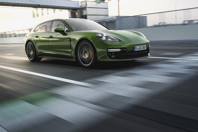 2019 Porsche Panamera GTS Sport Turismo