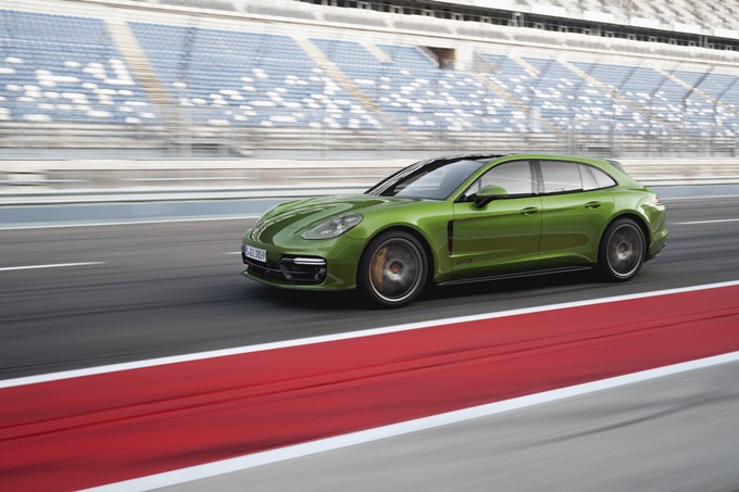 2019 Porsche Panamera GTS Sport Turismo