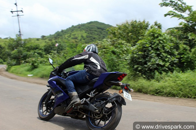 Yamaha YZF R15 v3-0