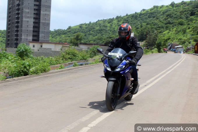 Yamaha YZF R15 v3-0