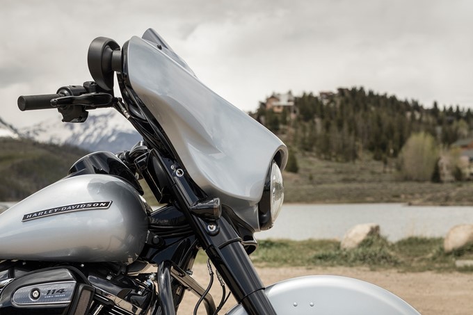 Harley-Davidson Street Glide Special