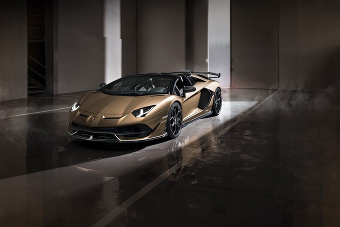 Lamborghini Aventador SVJ Roadster