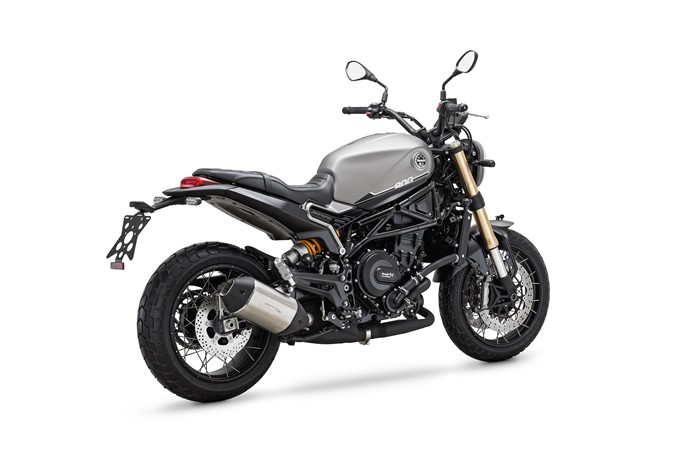 Benelli Leoncino 800