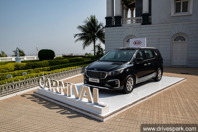 Kia Carnival