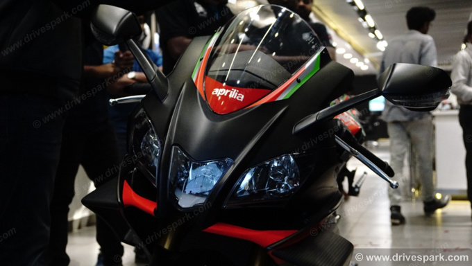 Aprillia RSV4 1100
