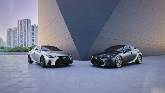 2021 Lexus IS