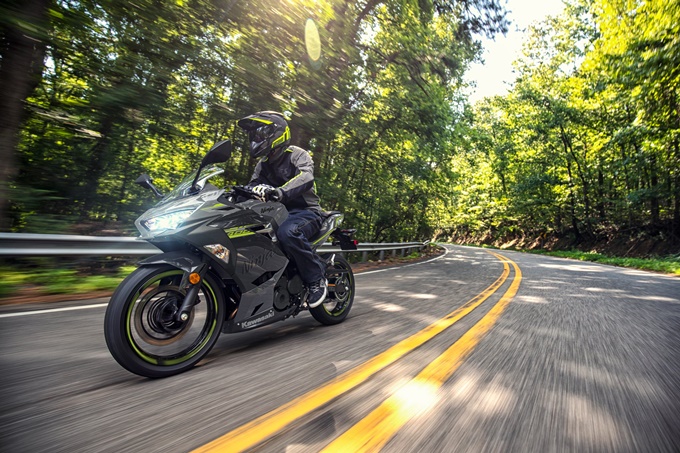 2021 Kawasaki Ninja 400