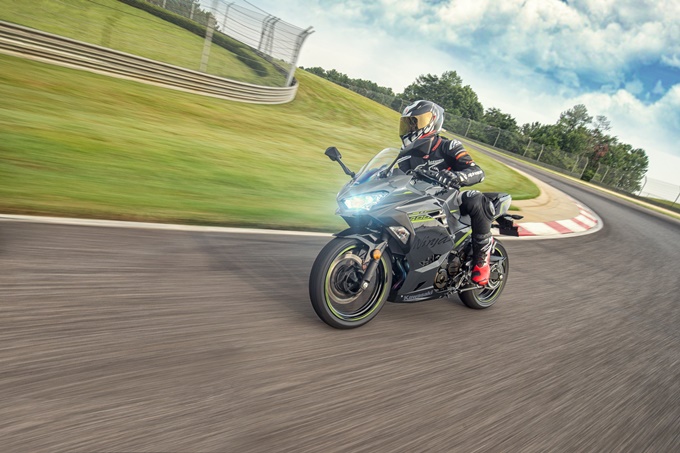2021 Kawasaki Ninja 400