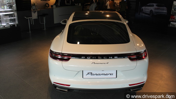 Porsche Panamera 4 10-Year Edition