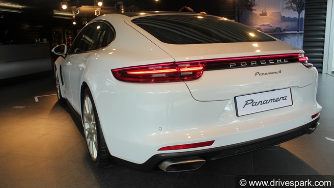 Porsche Panamera 4 10-Year Edition