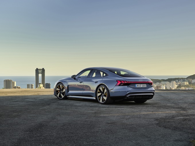 Audi e-tron GT