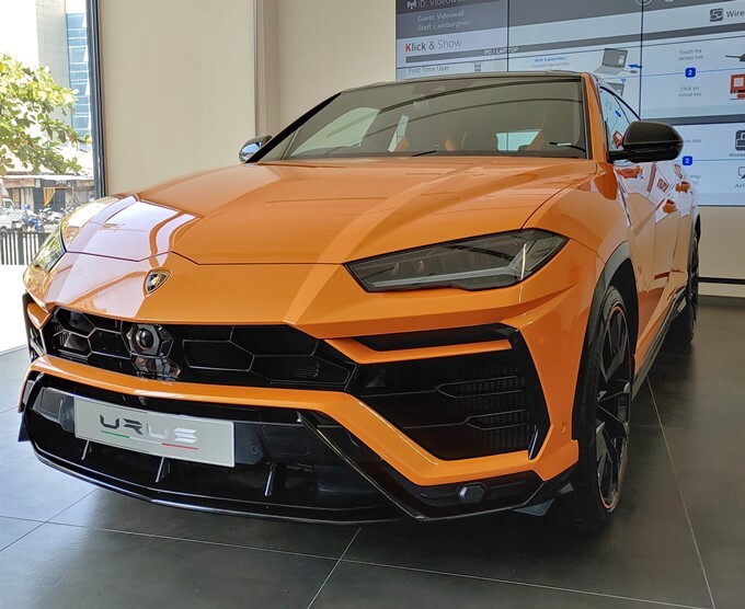 Lamborghini Urus Pearl Capsule