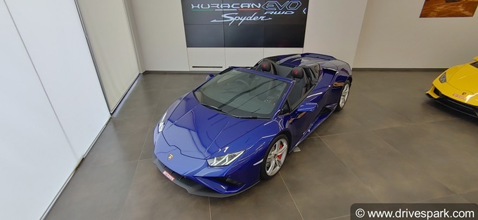 Lamborghini Huracan Evo RWD Spyder