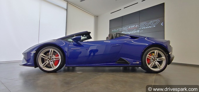 Lamborghini Huracan Evo RWD Spyder