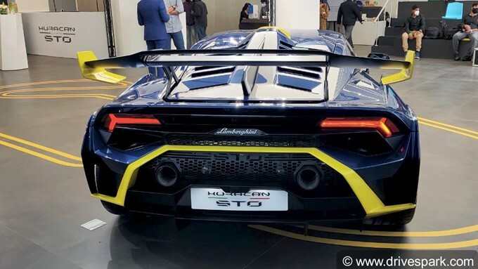 Lamborghini Huracan STO