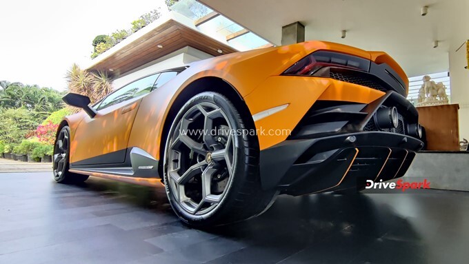 Lamborghini Huracan Evo Fluo Capsule