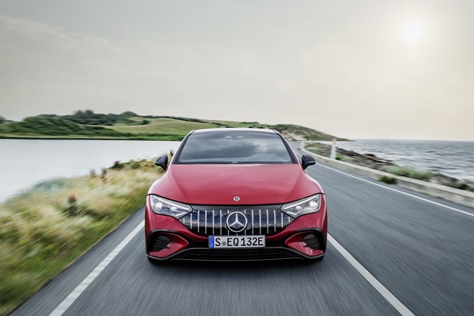 Mercedes-AMG EQE 43