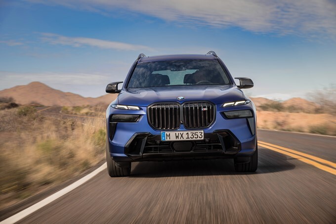 2023 BMW X7